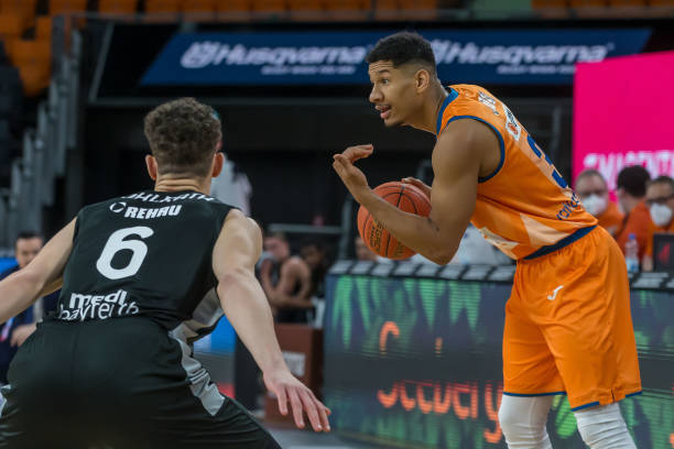 不容小觑 不容小觑