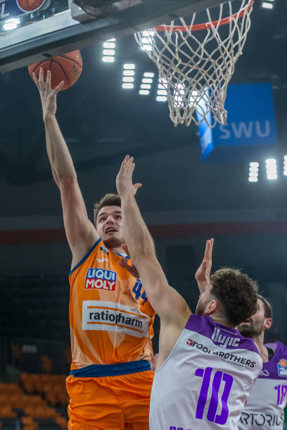 往往会深挖 往往会深挖